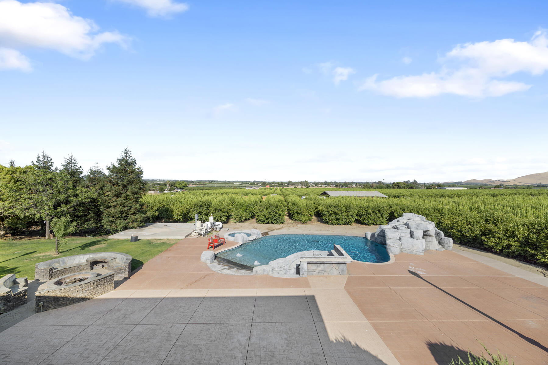 Strathmore, California, 93267, United States, 5 Bedrooms Bedrooms, ,4 BathroomsBathrooms,Residential,Active,1909877
