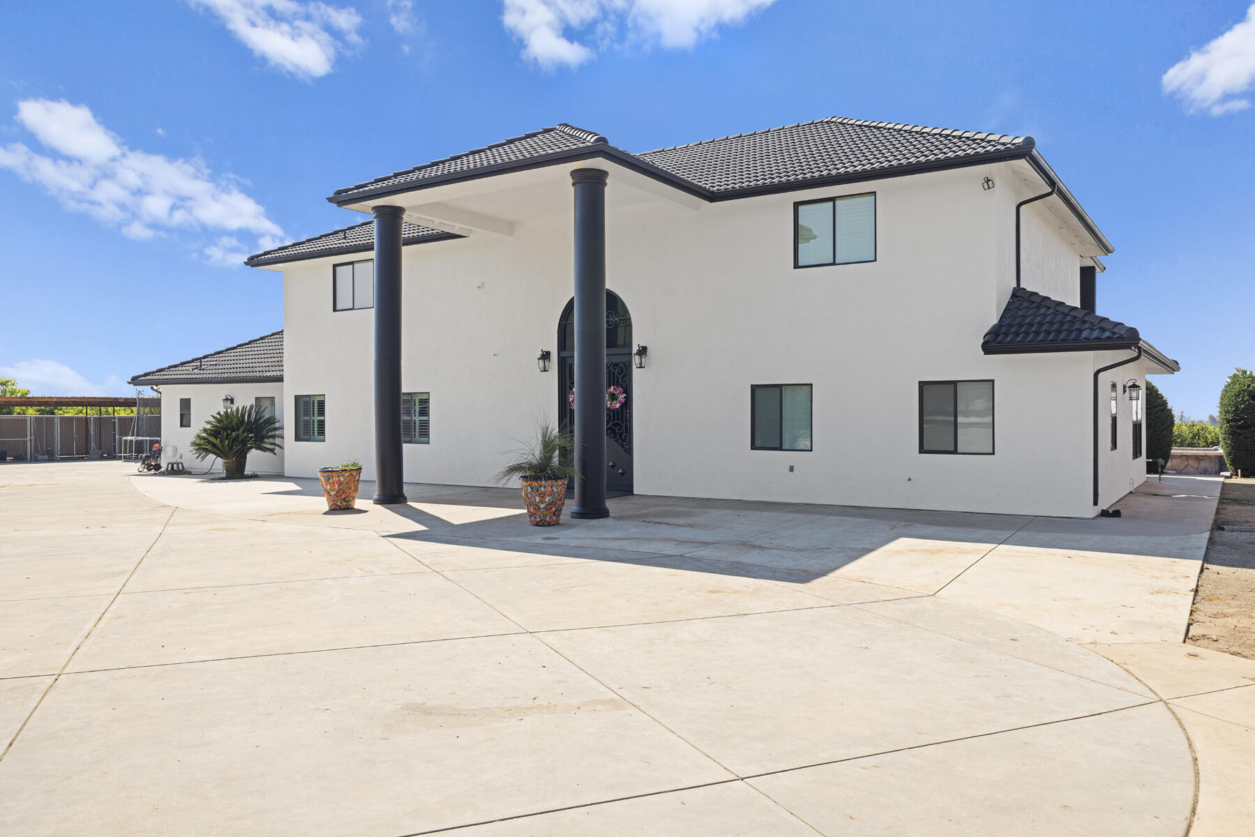 Strathmore, California, 93267, United States, 5 Bedrooms Bedrooms, ,4 BathroomsBathrooms,Residential,Active,1909877