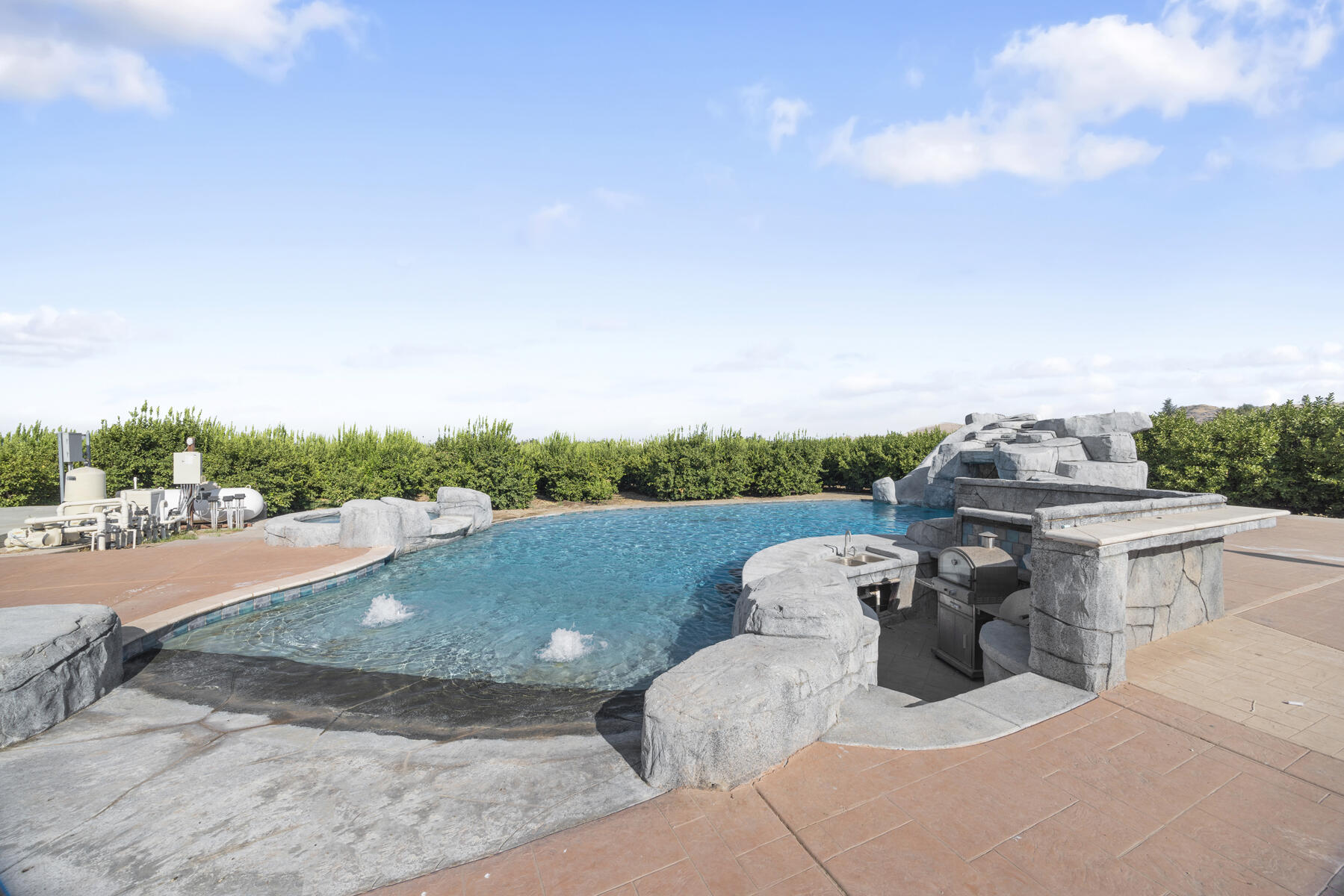 Strathmore, California, 93267, United States, 5 Bedrooms Bedrooms, ,4 BathroomsBathrooms,Residential,Active,1909877