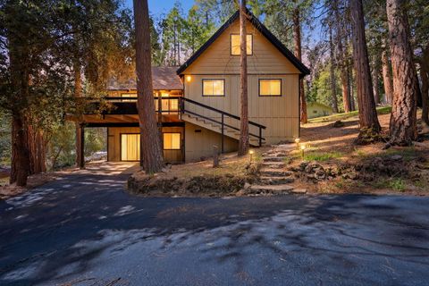 Photo of 1833 James Drive, Springville, CA 93265 (MLS # 240800)