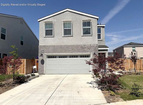 Photo of 8916 Savona Lane, Shafter, CA 93314 (MLS # 240366)