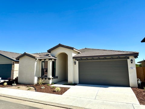 Photo of 1037 Madrid Avenue, Tulare, CA 93274 (MLS # 243494)
