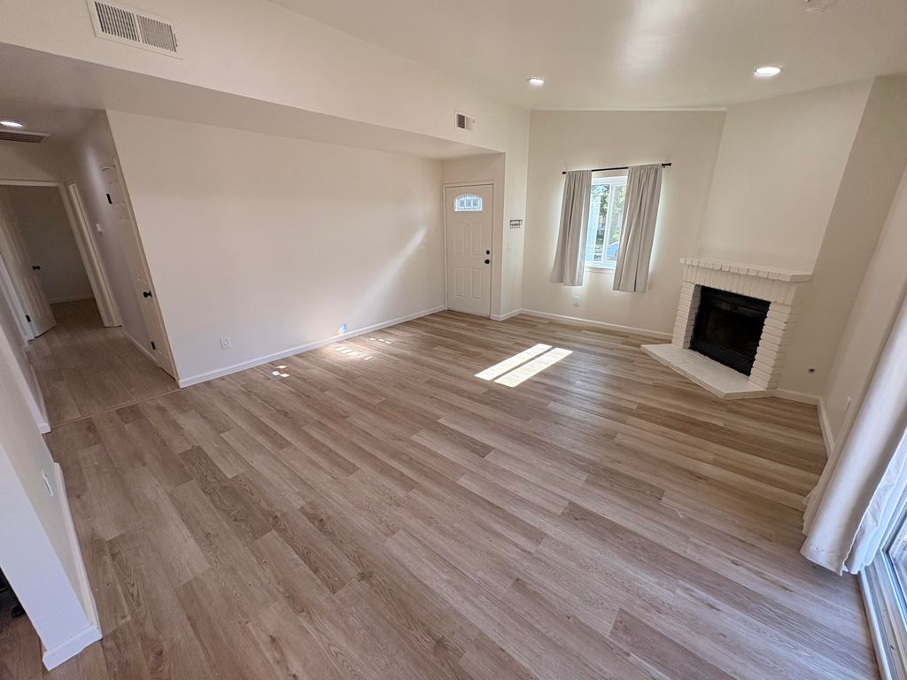 Photo of 1600 N Goddard Street, Visalia, CA 93292 (MLS # 242390)