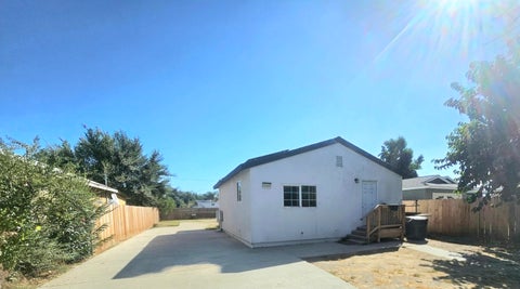 Photo of 19699 Avenue 195, Strathmore, CA 93267 (MLS # 244065)