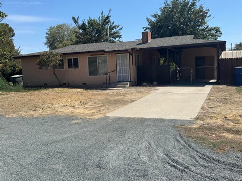 Photo of 1609 Pleasant Way, Hanford, CA 93230 (MLS # 243718)