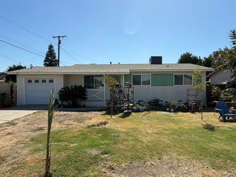 Photo of 1129 W Tulare Avenue, Tulare, CA 93274 (MLS # 244603)