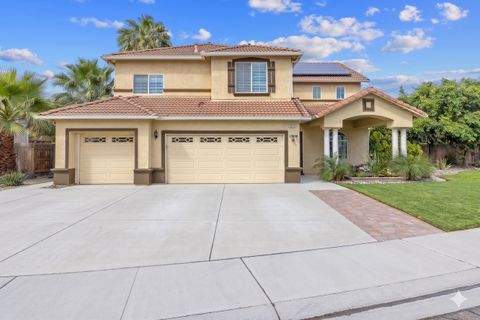 Photo of 1077 Paradise Drive, Lemoore, CA 93245 (MLS # 241084)