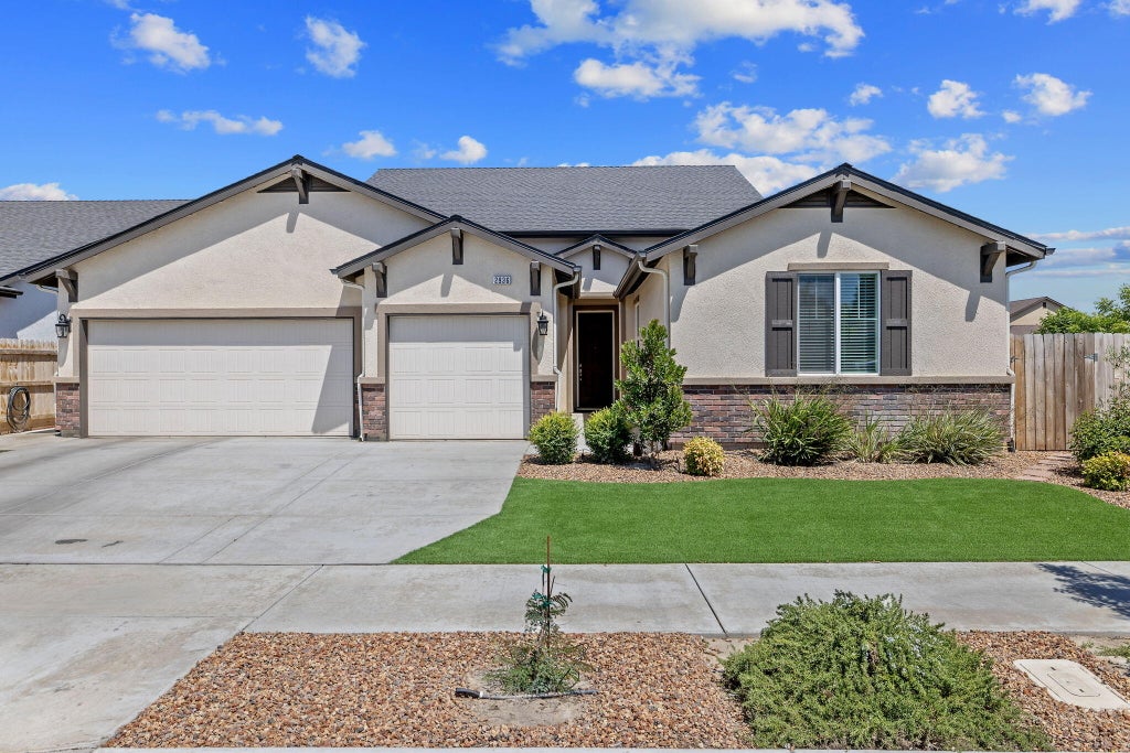 Photo of 2936 S Irma Street, Visalia, CA 93292 (MLS # 241941)