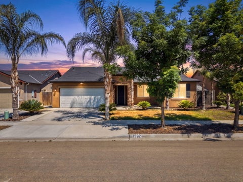 Photo of 1592 Sidonia Street, Hanford, CA 93230 (MLS # 244546)