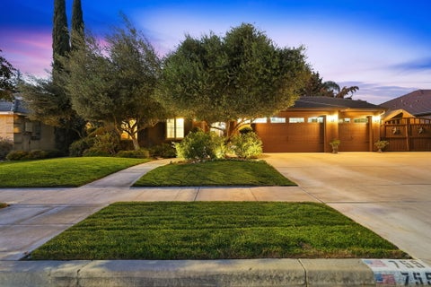 Photo of 759 Davis Avenue, Exeter, CA 93221 (MLS # 244688)