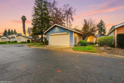 Photo of 1804 E Vine Avenue, Visalia, CA 93292 (MLS # 239452)