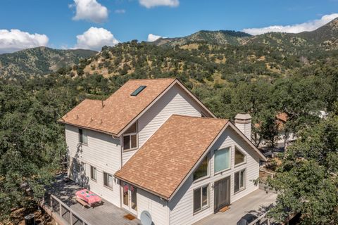 Photo of 46798 Sequoia Court, Three Rivers, CA 93271 (MLS # 240418)