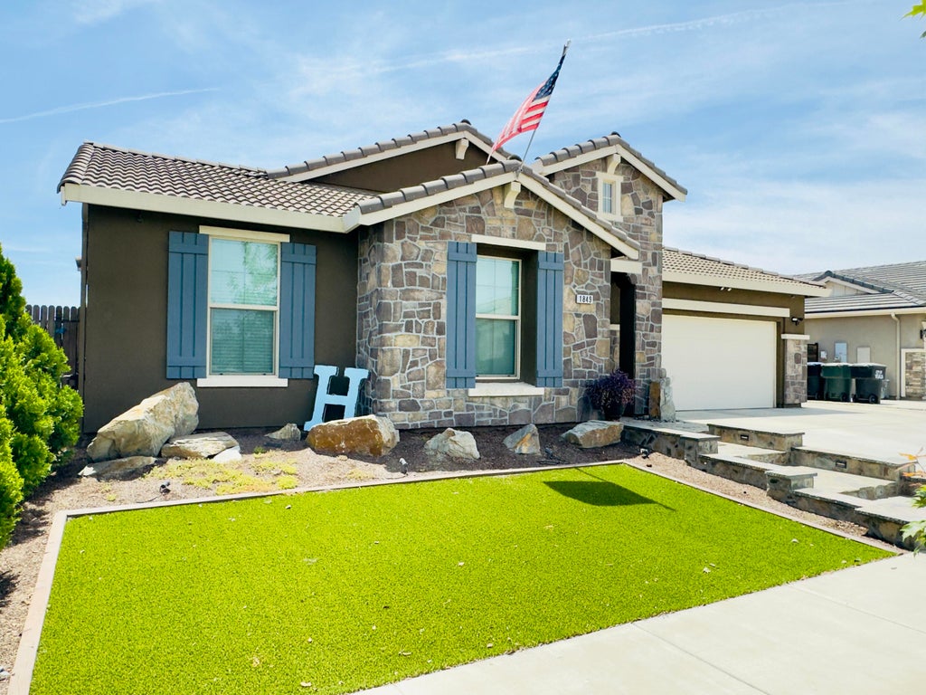 Photo of 1849 W Porter Avenue, Visalia, CA 93291 (MLS # 242508)