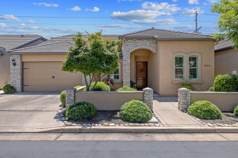 Photo of 5411 W Mission Avenue SW, Visalia, CA 93277 (MLS # 242086)