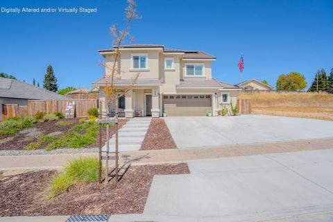 Photo of 1921 Catahoula Court, Paso Robles, CA 93446 (MLS # 241153)