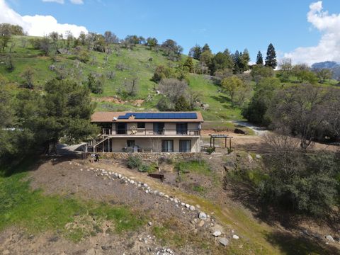 44324. Dinely Dr, Three Rivers, CA 93271 - MLS#: 228127