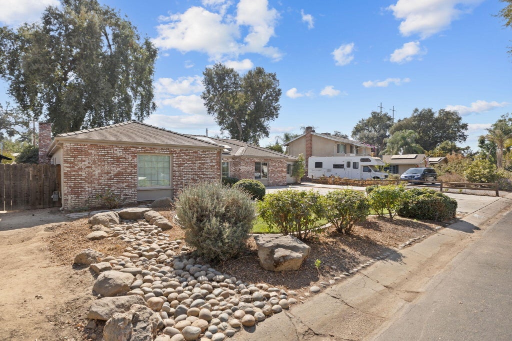 Photo of 14893 Lipson Avenue, Visalia, CA 93292 (MLS # 244601)