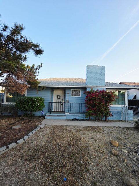 Photo of 1735 E Princeton Avenue, Fresno, CA 93703 (MLS # 240423)