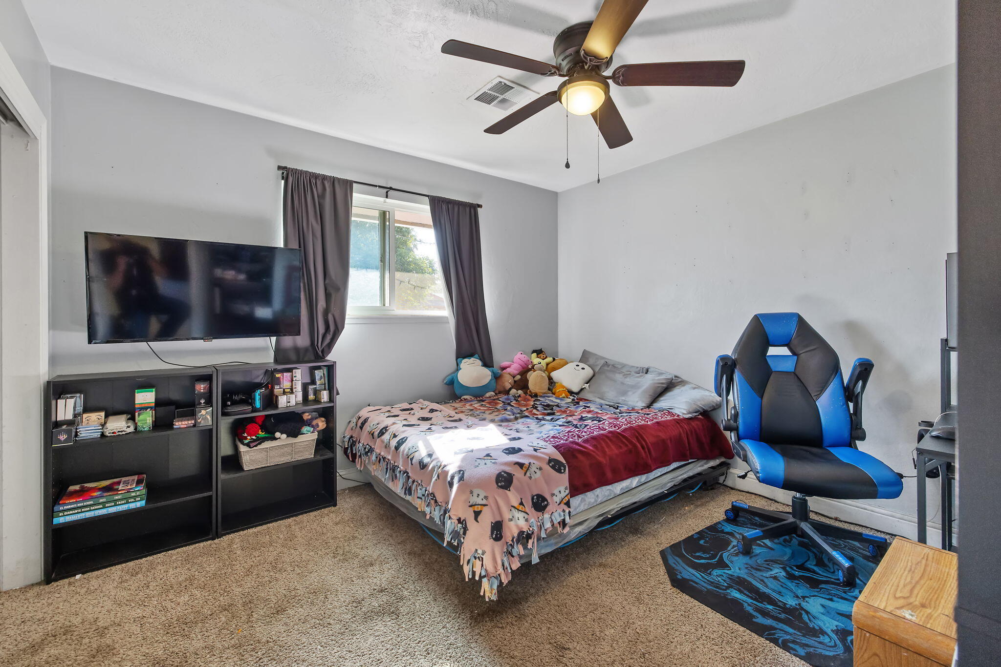 Visalia, California 93277, United States, 3 Bedrooms Bedrooms, ,2 BathroomsBathrooms,Residential,Active,247941