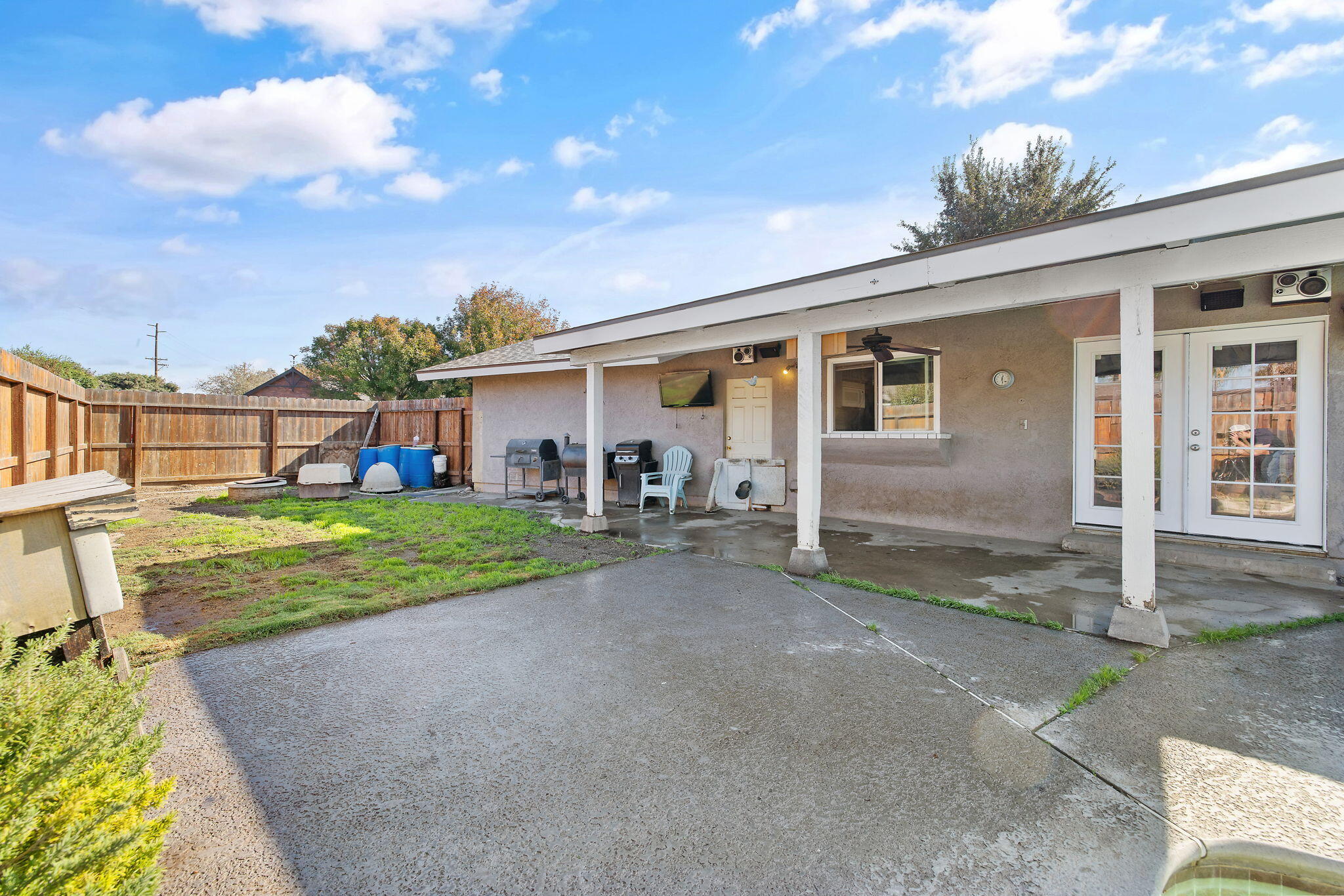 Visalia, California 93277, United States, 3 Bedrooms Bedrooms, ,2 BathroomsBathrooms,Residential,Active,247941