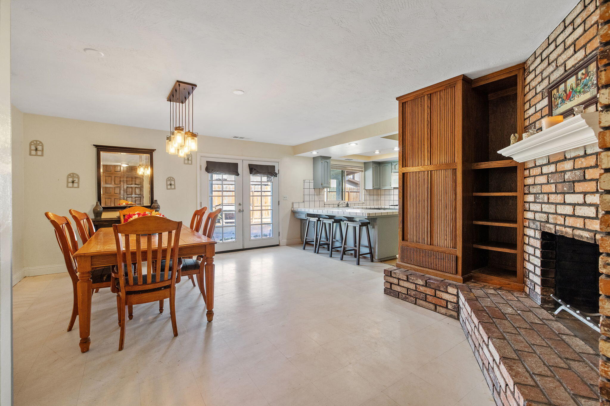 Visalia, California 93277, United States, 3 Bedrooms Bedrooms, ,2 BathroomsBathrooms,Residential,Active,247941