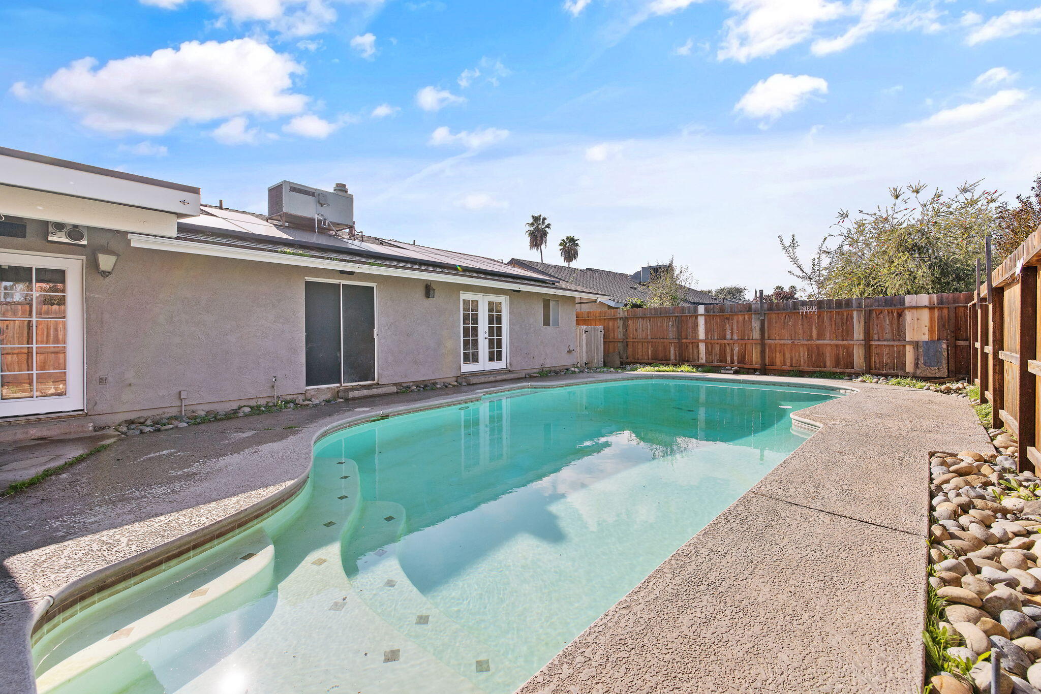 Visalia, California 93277, United States, 3 Bedrooms Bedrooms, ,2 BathroomsBathrooms,Residential,Active,247941