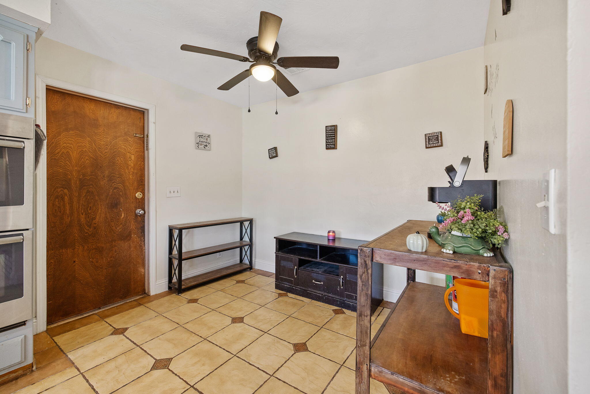 Visalia, California 93277, United States, 3 Bedrooms Bedrooms, ,2 BathroomsBathrooms,Residential,Active,247941