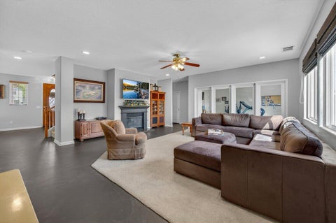 Photo of 5821 W Sunnyview Avenue, Visalia, CA 93291 (MLS # 240977)