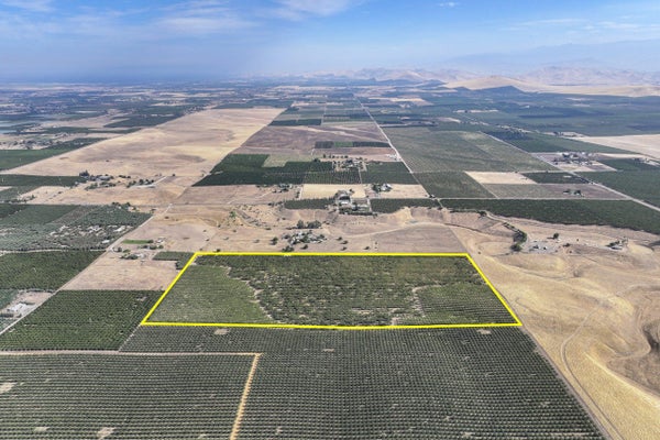 26202 68TH AVE, TERRA BELLA, CA 93270 - Image fcb8ab1fa5ec43e5dddee64494ebf8db/2485194236