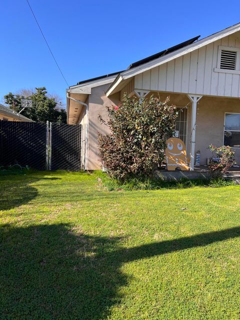 Photo of 995 S Hope Avenue, Reedley, CA 93654 (MLS # 239887)