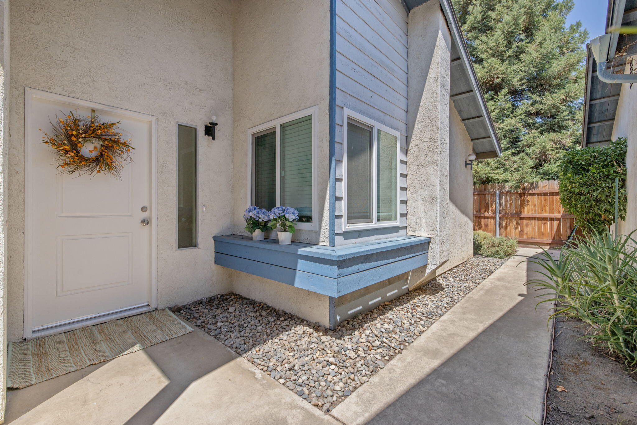 Visalia, California 93292, United States, 3 Bedrooms Bedrooms, ,2 BathroomsBathrooms,Residential,Active,191171