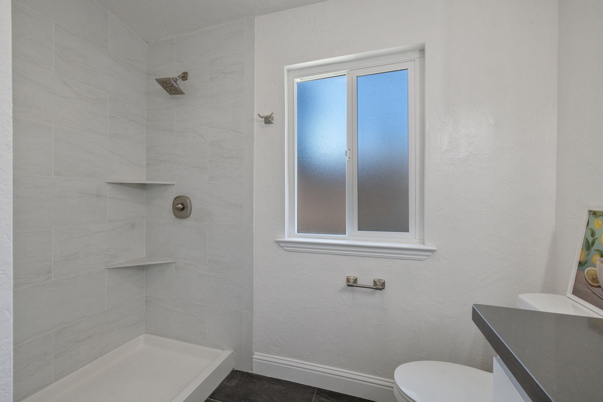 Visalia, California 93292, United States, 3 Bedrooms Bedrooms, ,2 BathroomsBathrooms,Residential,Active,191171