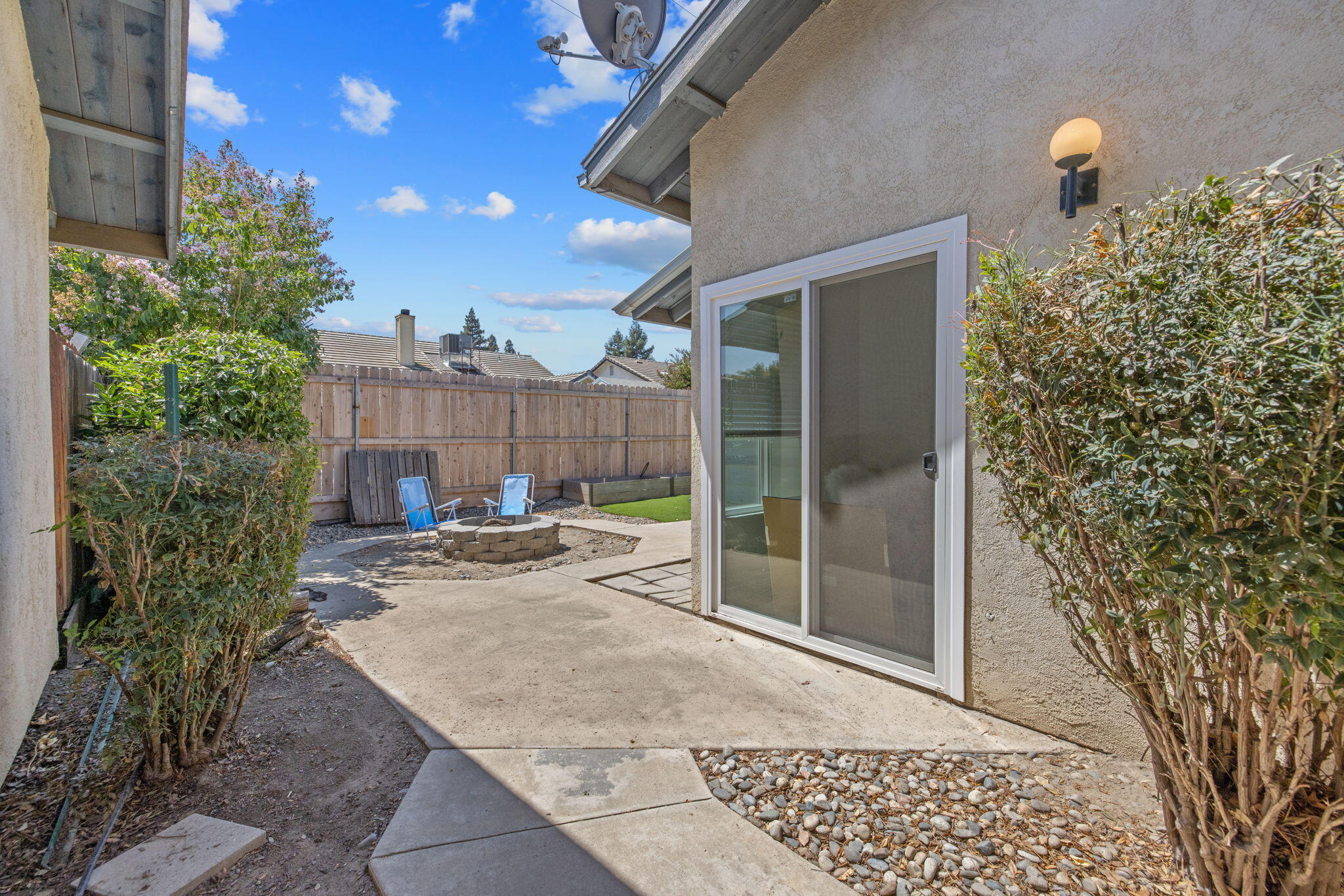 Visalia, California 93292, United States, 3 Bedrooms Bedrooms, ,2 BathroomsBathrooms,Residential,Active,191171