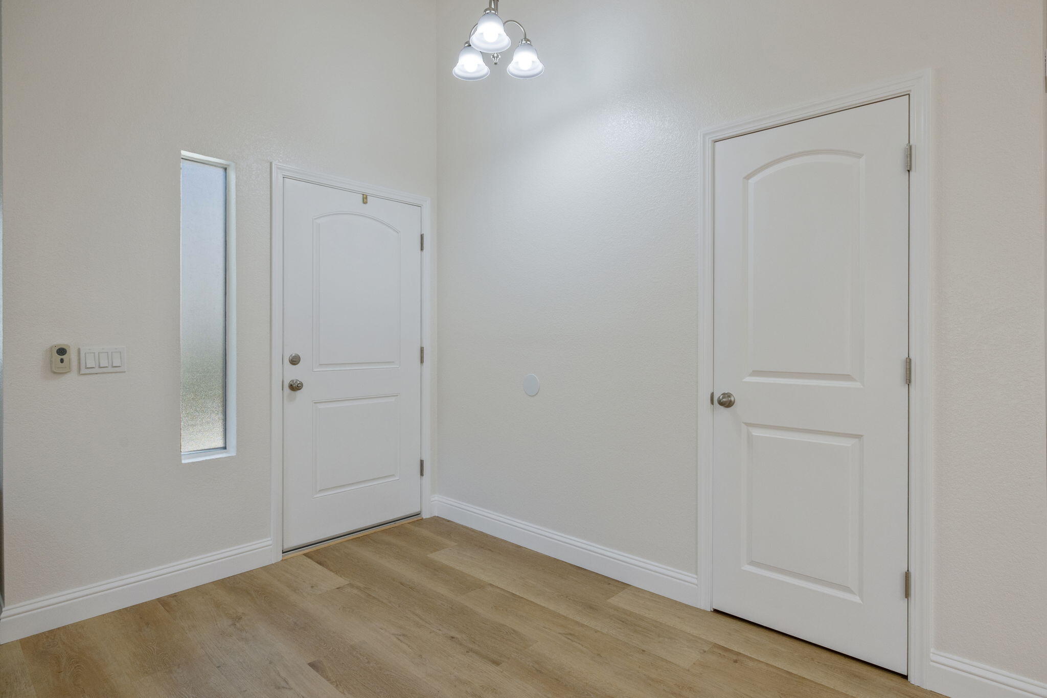 Visalia, California 93292, United States, 3 Bedrooms Bedrooms, ,2 BathroomsBathrooms,Residential,Active,191171