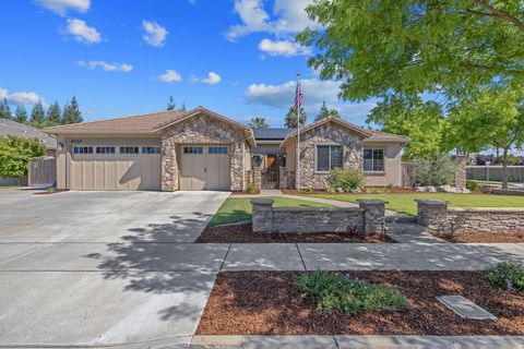 Photo of 4020 W Lark, Visalia, CA 93291 (MLS # 241073)