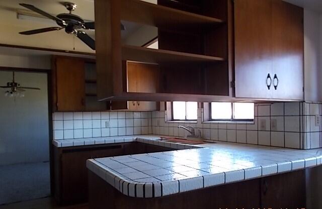 Hanford, California 93230, United States, 3 Bedrooms Bedrooms, ,3 BathroomsBathrooms,Residential,Pending,116340