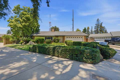 Photo of 2017 S Woodland Street, Visalia, CA 93277 (MLS # 242992)