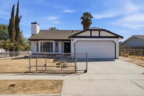 Photo of 315 W Meadow Drive, Tulare, CA 93274 (MLS # 243884)