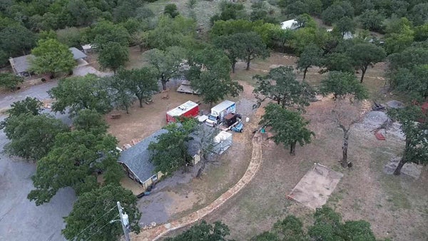 230 E LAKE DR, MEDICINE PARK, OK 73557 - Image 1c2d7fffef91b33ee4fa5702d0c7494f/740984658