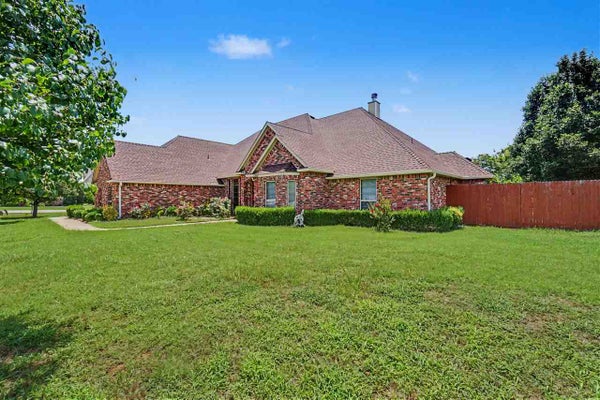 1 NW SHELTER LAKE DR, LAWTON, OK 73505 - Image 1f1bc5536c24875a23b48a2cfa251a7e/1058282961