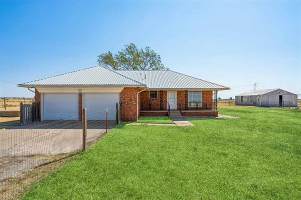 8608 SE 90TH ST, LAWTON, OK 73501 - Image 248c7ea25baee9002a9d5ca1637e3532/1569954446