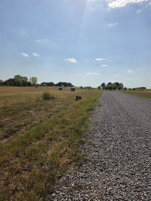201 MOUNTAIN RIDGE PL, LAWTON, OK 73507 - Image 489886de2ff439decd9c42e0e43fb9d2/1802423038