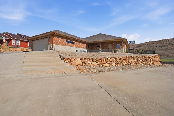 105 GRANITE RIDGE CIR, MEDICINE PARK, OK 73557 - Image 535b929bcb4759da30fd08cb563dcfd6/1898372965