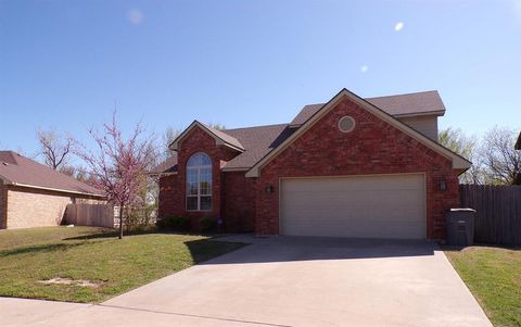 5506 NW Wilfred Dr, Lawton, OK 73505 - #: 166041