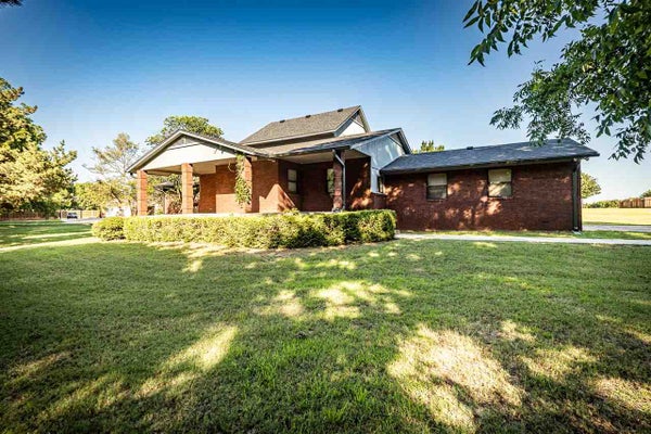 102 PARKVIEW CIR, CACHE, OK 73527 - Image 7edfdbb1e170ced0fe2d0e6db5463dae/3084146987