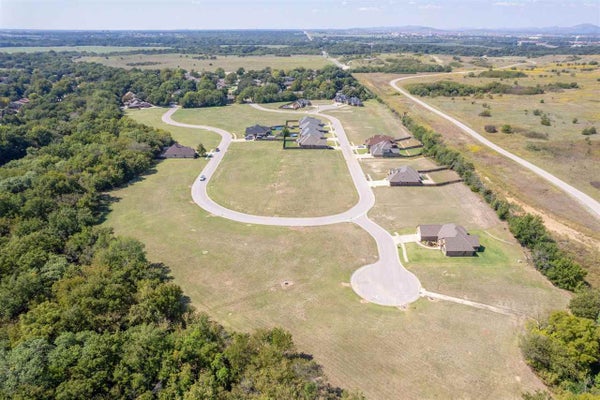 3247 NE SHELTER CREEK DR, LAWTON, OK 73507 - Image a25e882ff4d9b49ae2b8d78b34d828ad/1085669374