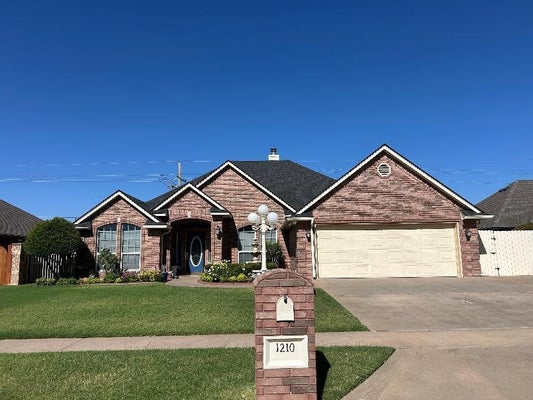 1210 NW NORWICK PL, LAWTON, OK 73505 - Image a5fffc46f30160f2a49d687793d150bd/537961009