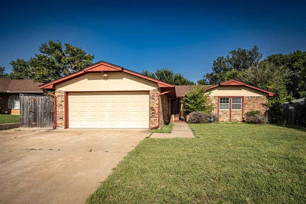 706 SW NORMANDY AVE, LAWTON, OK 73505 - Image b69cf26f5c2b7b4c16e366ba6da426bb/1247356026