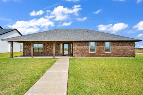 500 Scissortail St, Geronimo, OK 73543 - #: 166789