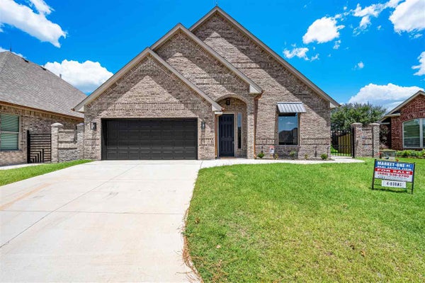 NW SILVER CREEK CIR, LAWTON, OK 73505 - Image fd0bfcebeeac40411bb7bf715f5b415f/3317557977